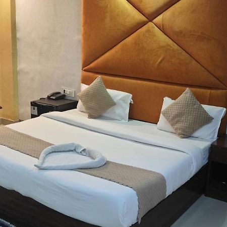 Hotel Grand City New Delhi Buitenkant foto