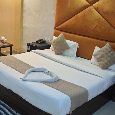 Hotel Grand City New Delhi Buitenkant foto